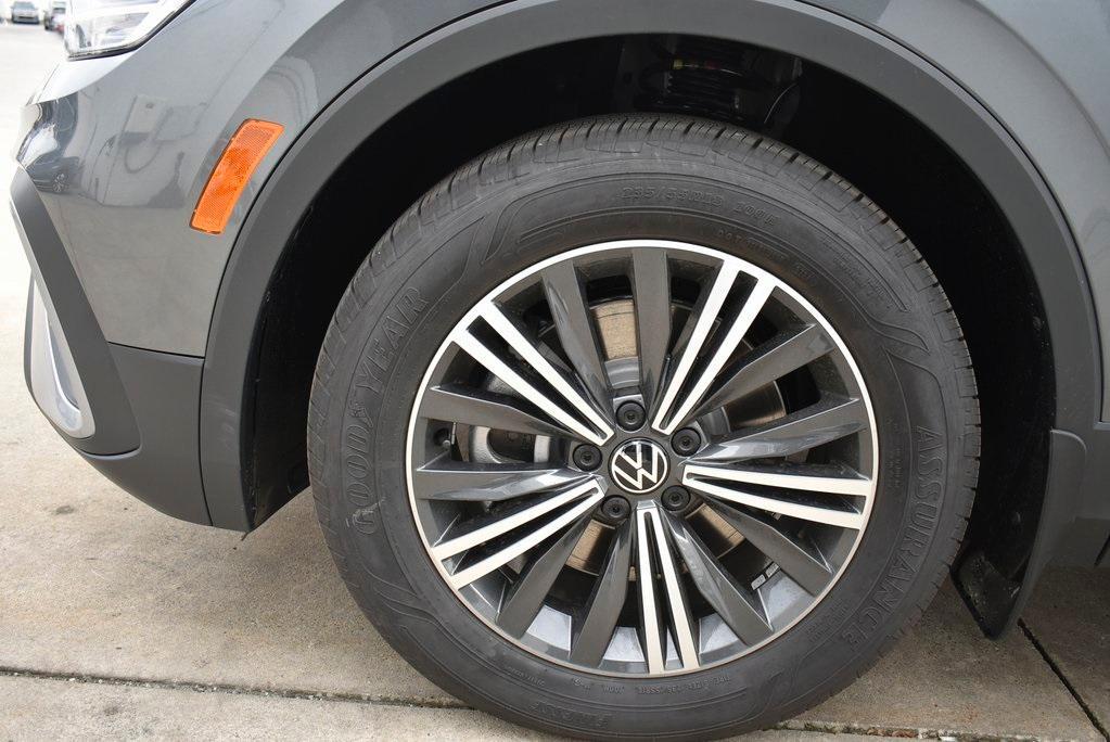 new 2024 Volkswagen Tiguan car, priced at $30,673