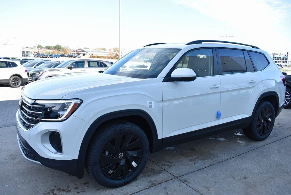 new 2025 Volkswagen Atlas car, priced at $44,778