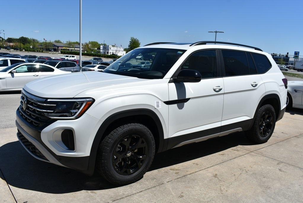 new 2024 Volkswagen Atlas car, priced at $49,546