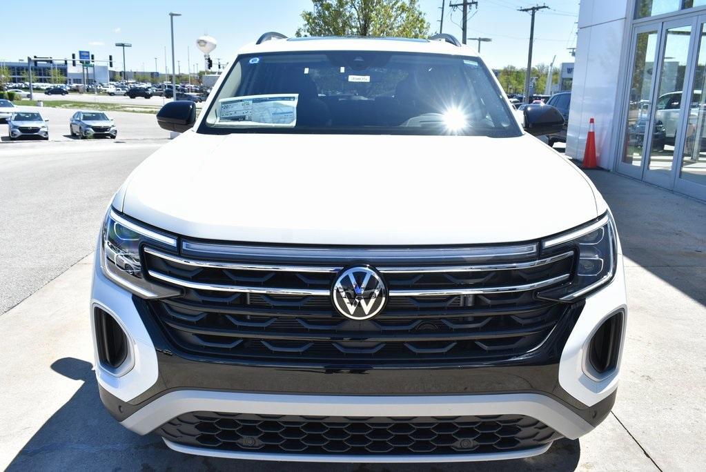 new 2024 Volkswagen Atlas car, priced at $49,546