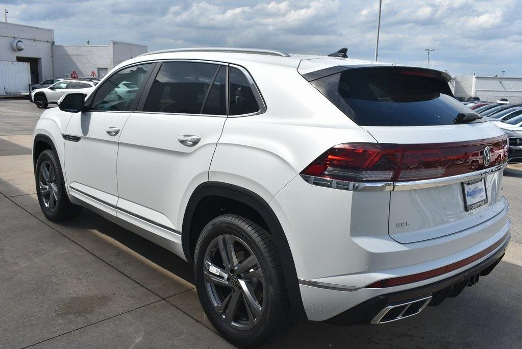 new 2024 Volkswagen Atlas Cross Sport car, priced at $47,421