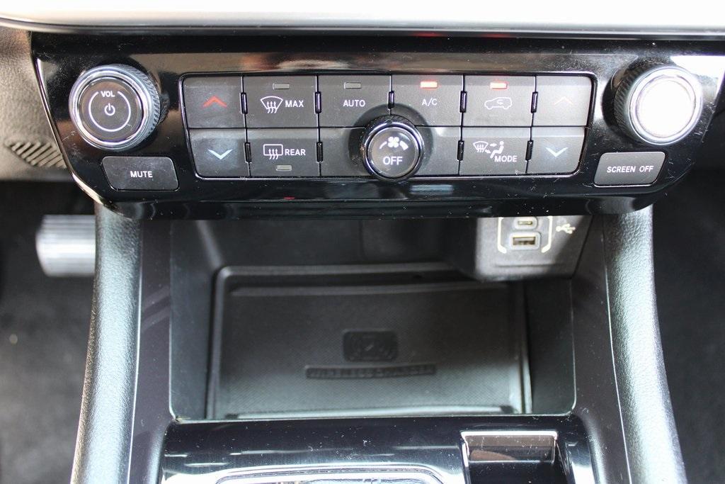 used 2022 Jeep Compass car, priced at $21,000