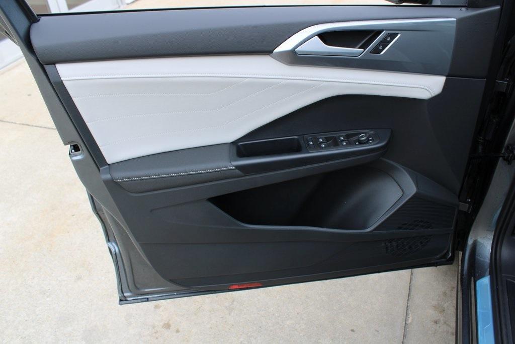 new 2025 Volkswagen Taos car, priced at $37,216