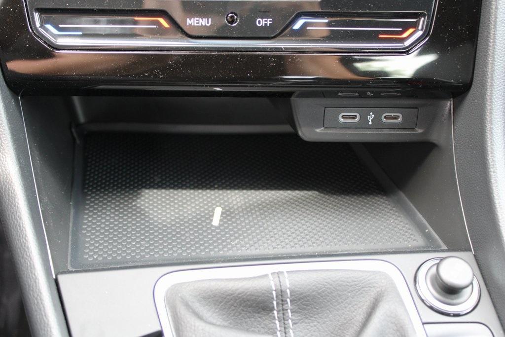 new 2025 Volkswagen Jetta car