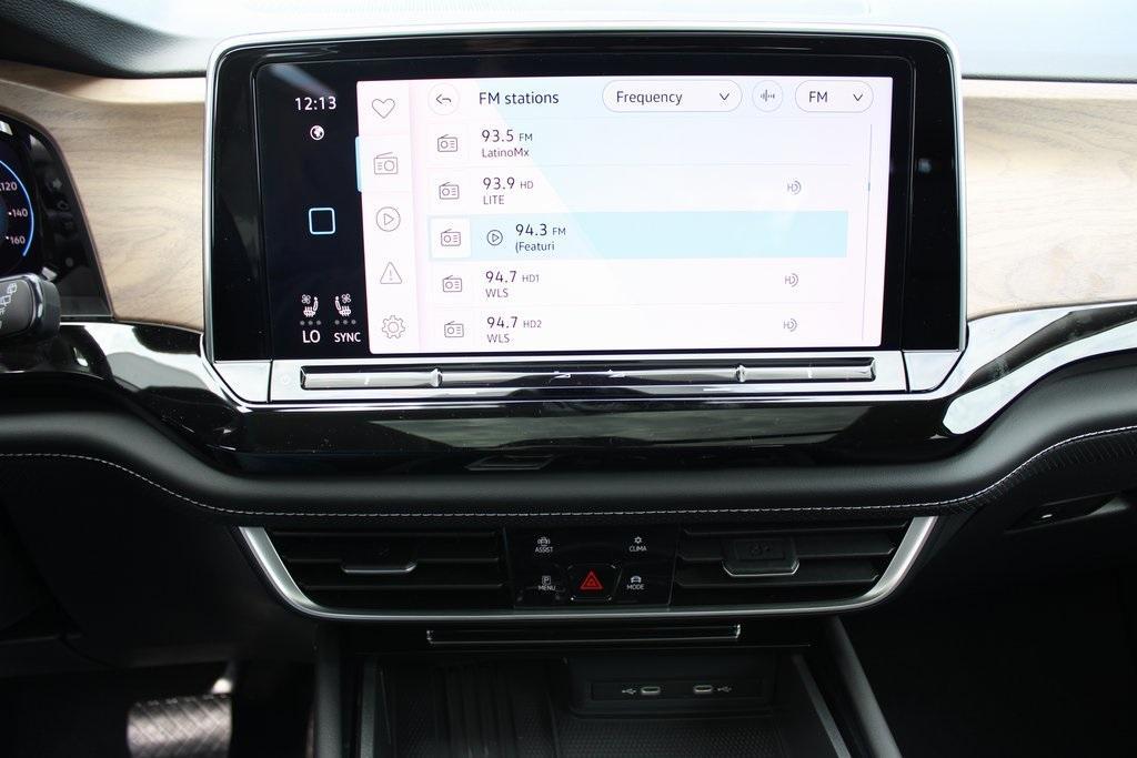 new 2026 Volkswagen Atlas car, priced at $46,717