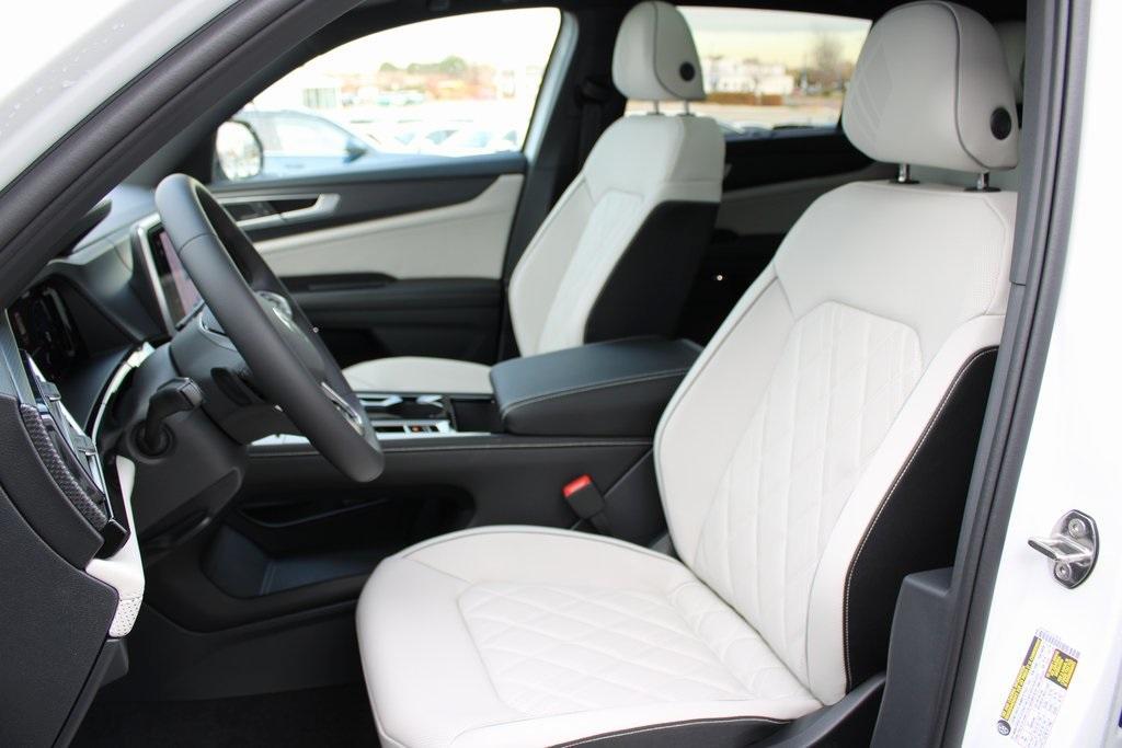 new 2026 Volkswagen Atlas Cross Sport car, priced at $53,601