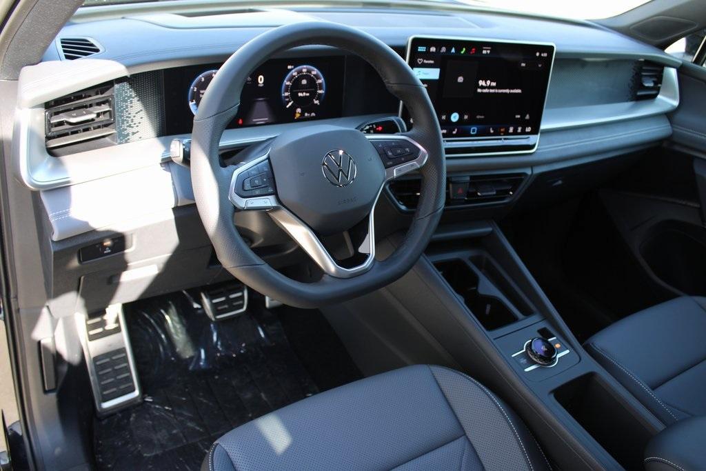 new 2025 Volkswagen Tiguan car, priced at $38,249