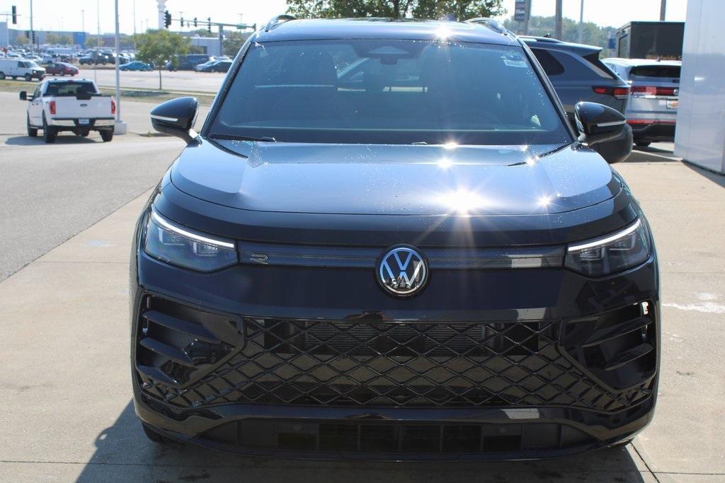new 2025 Volkswagen Tiguan car, priced at $38,249