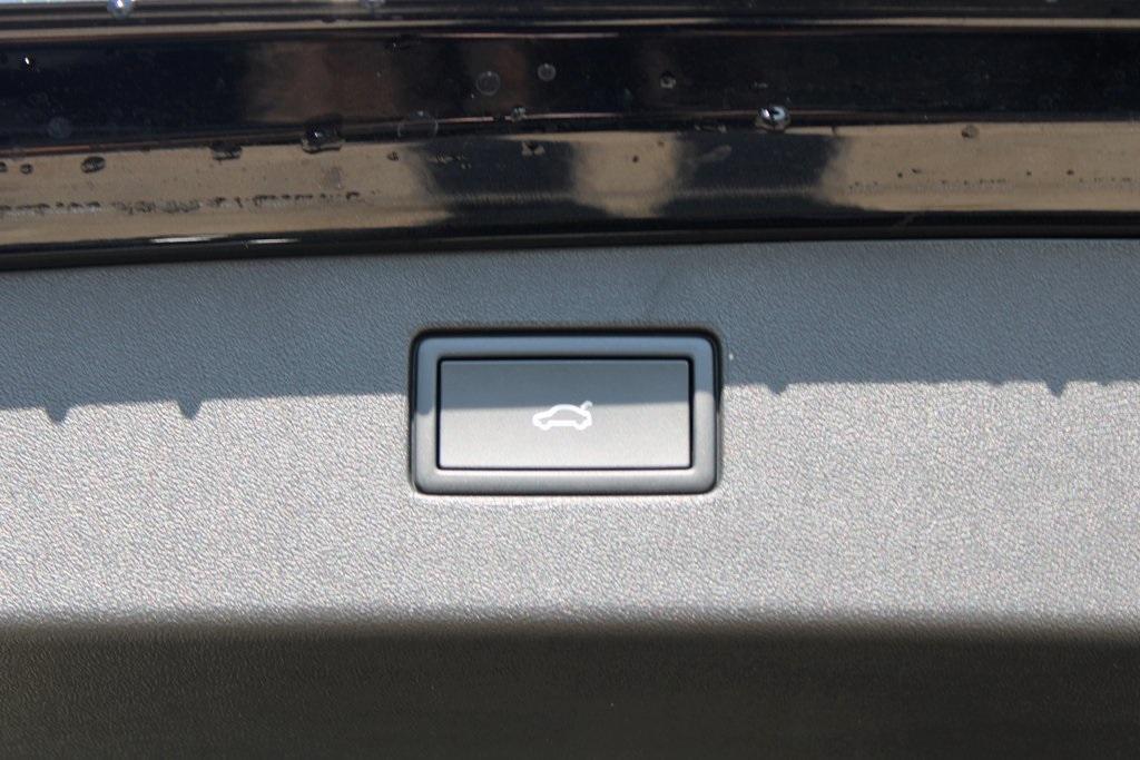 new 2025 Volkswagen Tiguan car, priced at $38,249