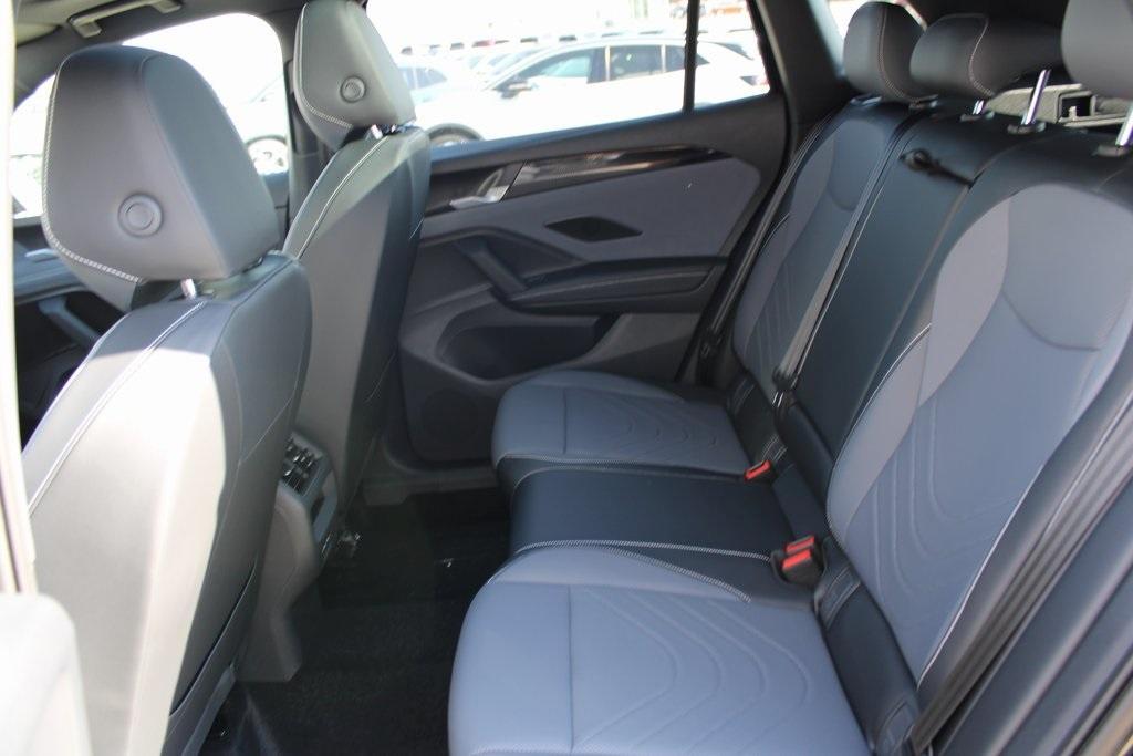 new 2025 Volkswagen Tiguan car, priced at $38,249