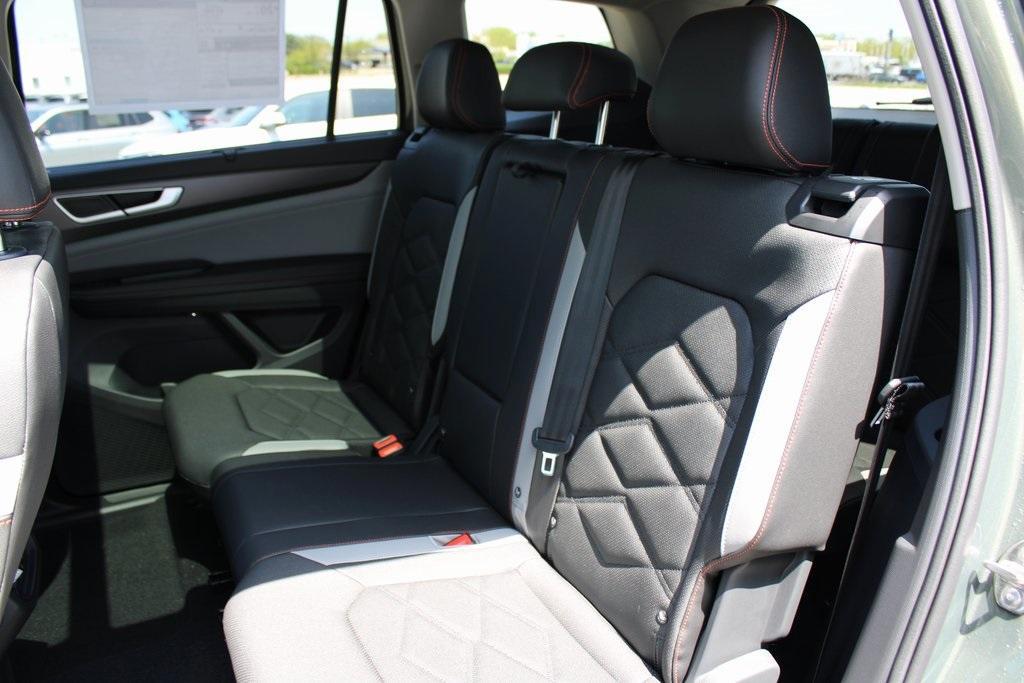 new 2025 Volkswagen Atlas car, priced at $45,577