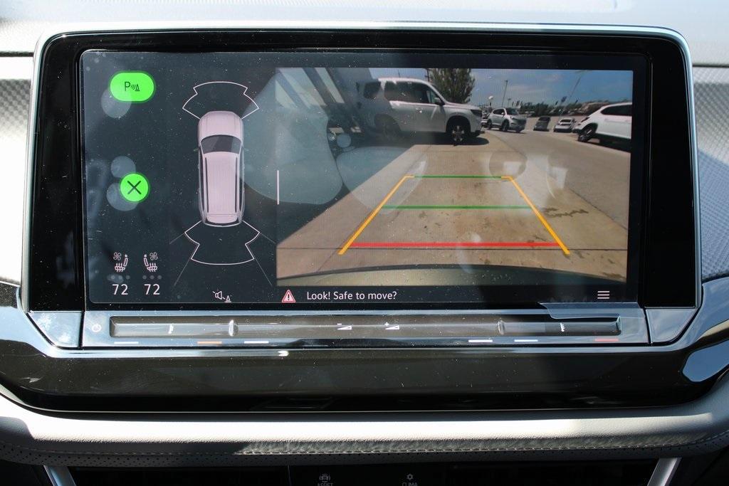 new 2025 Volkswagen Atlas car, priced at $45,577