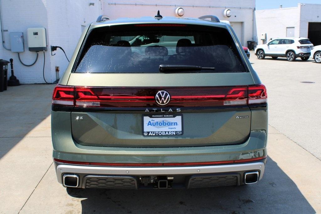 new 2025 Volkswagen Atlas car, priced at $45,577