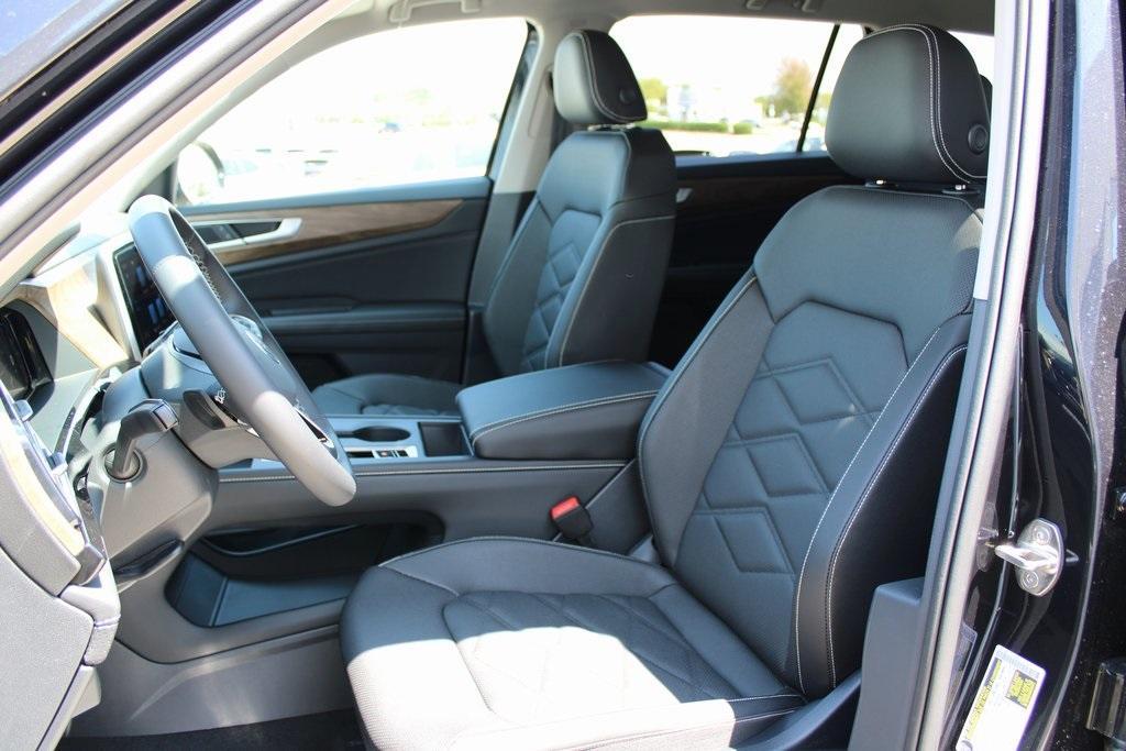 new 2025 Volkswagen Atlas car, priced at $39,211