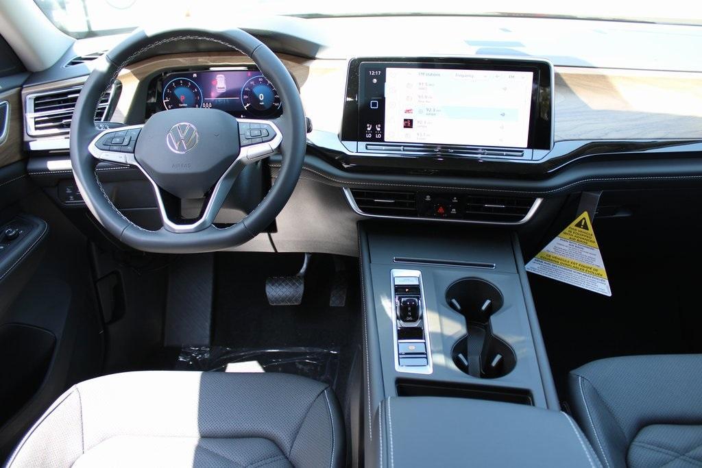 new 2025 Volkswagen Atlas car, priced at $39,211