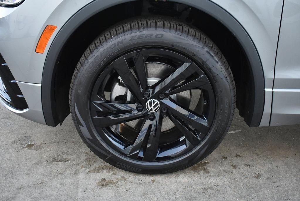 new 2024 Volkswagen Tiguan car, priced at $32,979