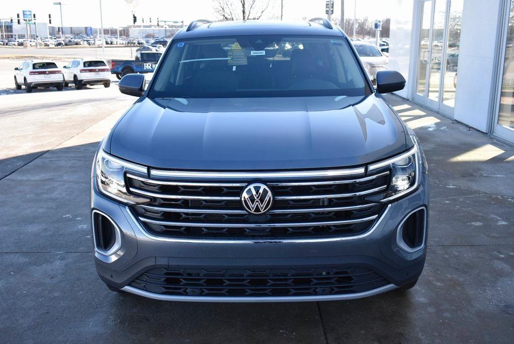 new 2025 Volkswagen Atlas car, priced at $44,266