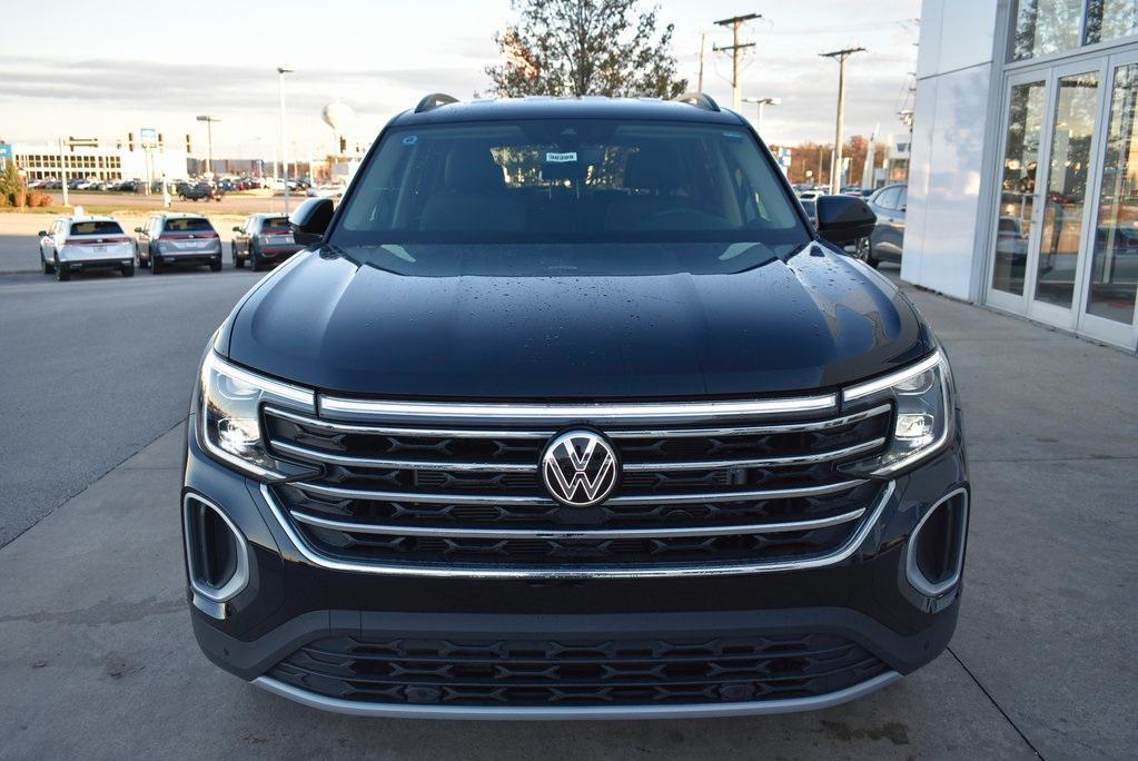 new 2024 Volkswagen Atlas car, priced at $39,447