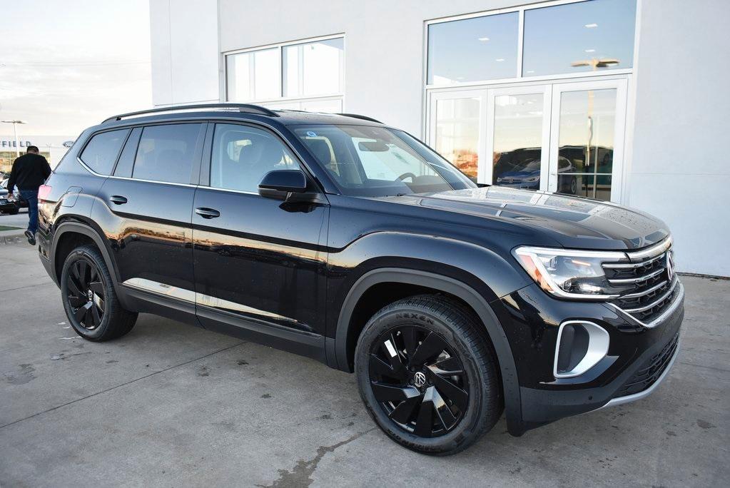 new 2024 Volkswagen Atlas car, priced at $39,447