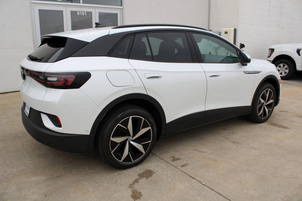 new 2025 Volkswagen ID.4 car, priced at $50,283