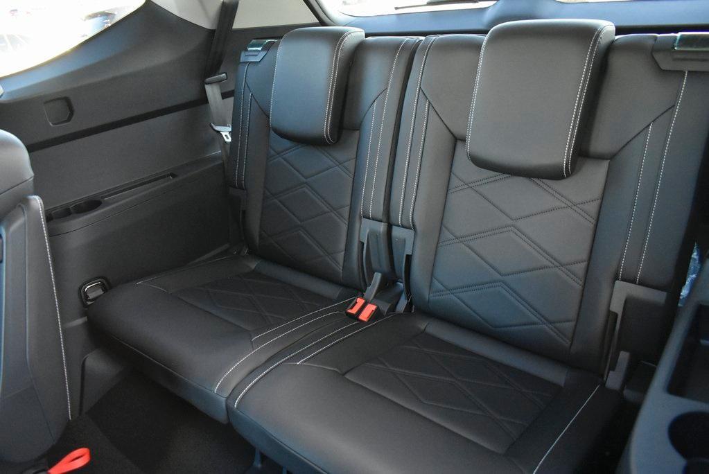 new 2025 Volkswagen Atlas car, priced at $45,015
