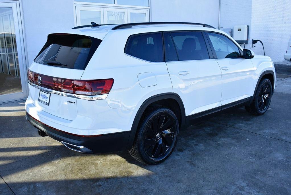 new 2025 Volkswagen Atlas car, priced at $45,015
