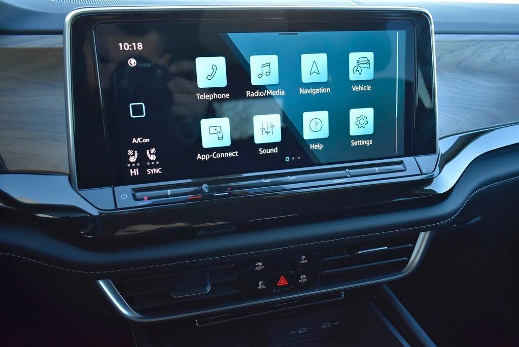 new 2025 Volkswagen Atlas car, priced at $45,015
