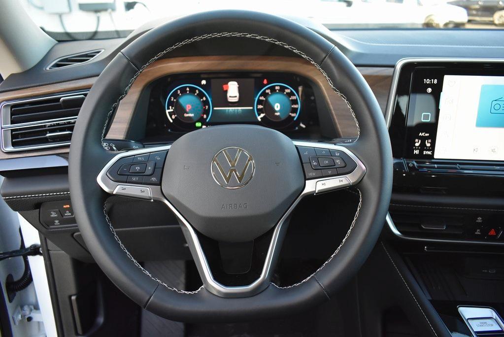 new 2025 Volkswagen Atlas car, priced at $45,015
