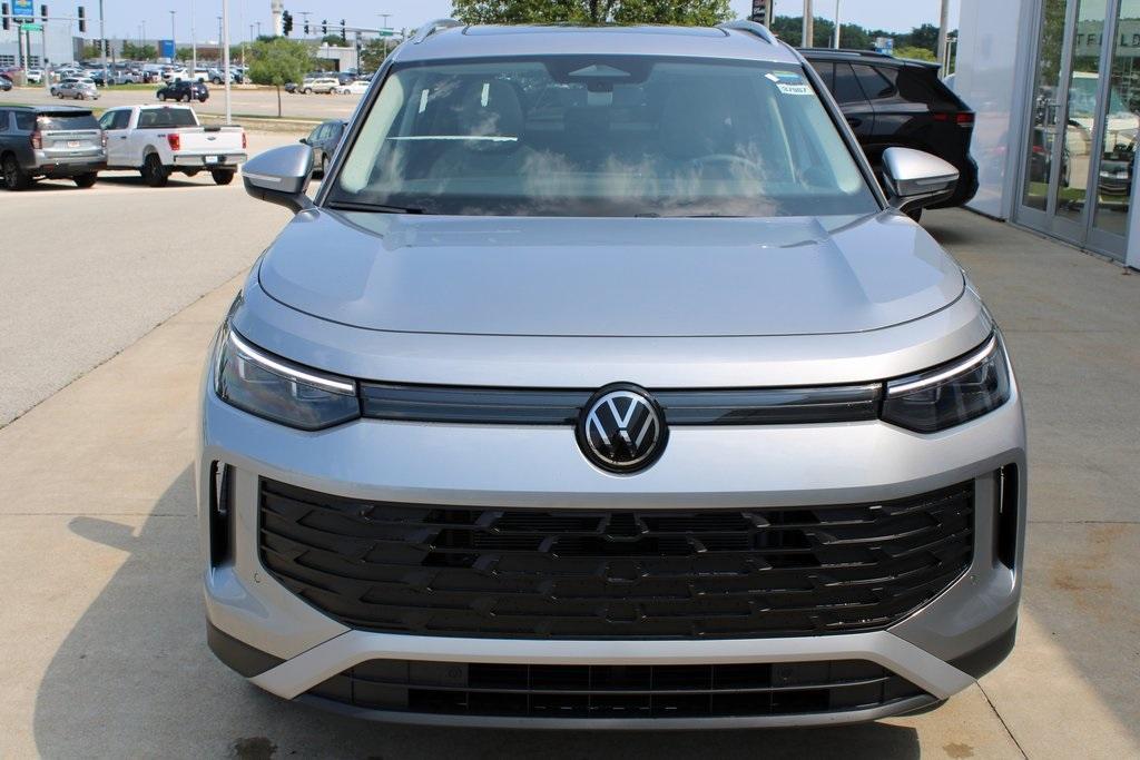 new 2025 Volkswagen Tiguan car, priced at $35,739