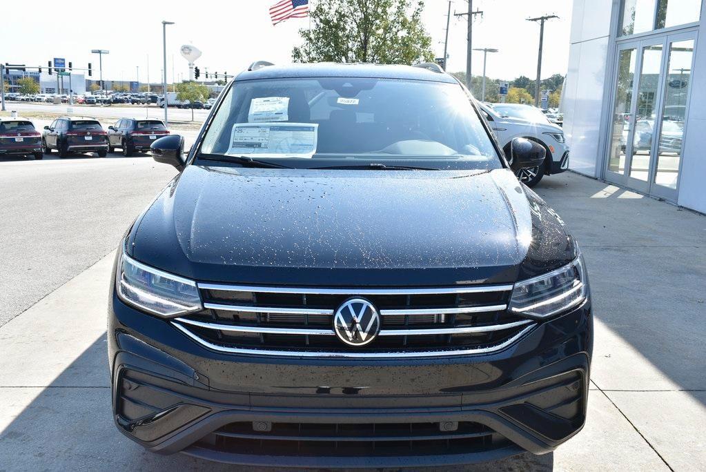 new 2024 Volkswagen Tiguan car, priced at $27,451