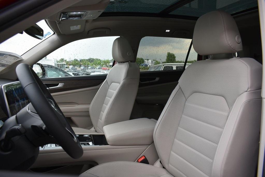 new 2024 Volkswagen Atlas car, priced at $44,638