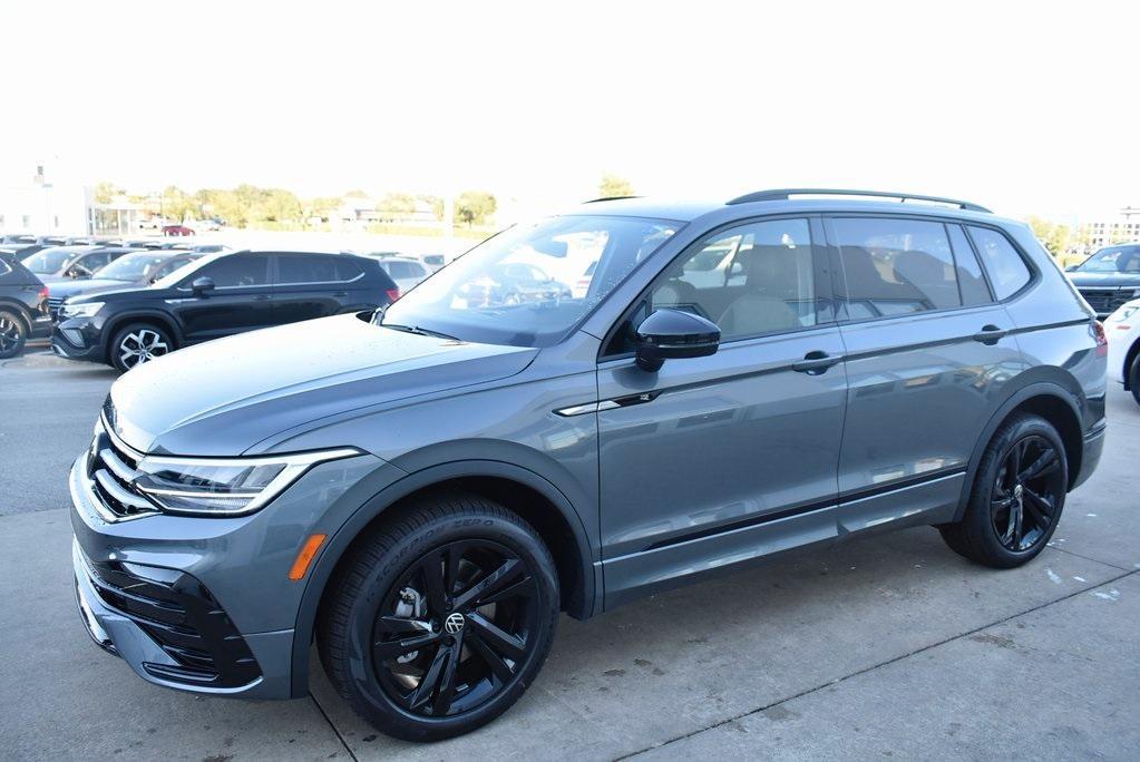 new 2024 Volkswagen Tiguan car, priced at $32,979