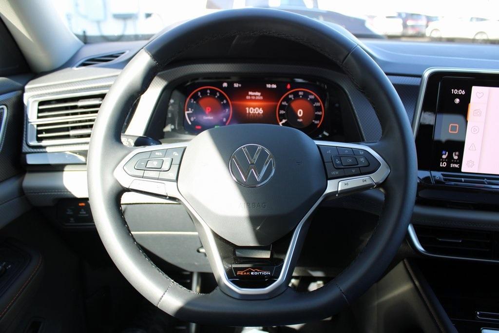 new 2025 Volkswagen Atlas car, priced at $46,281
