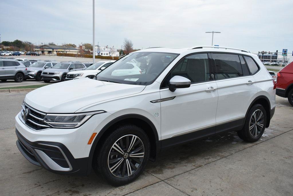 new 2024 Volkswagen Tiguan car, priced at $33,173