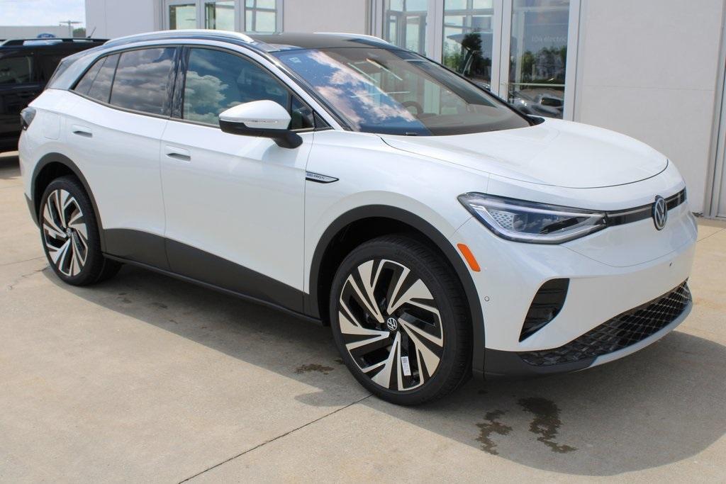 new 2025 Volkswagen ID.4 car, priced at $53,379