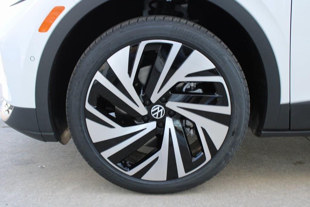 new 2025 Volkswagen ID.4 car, priced at $54,831