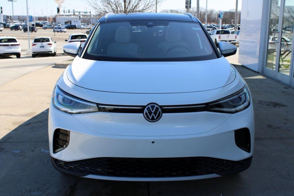 new 2025 Volkswagen ID.4 car, priced at $54,831
