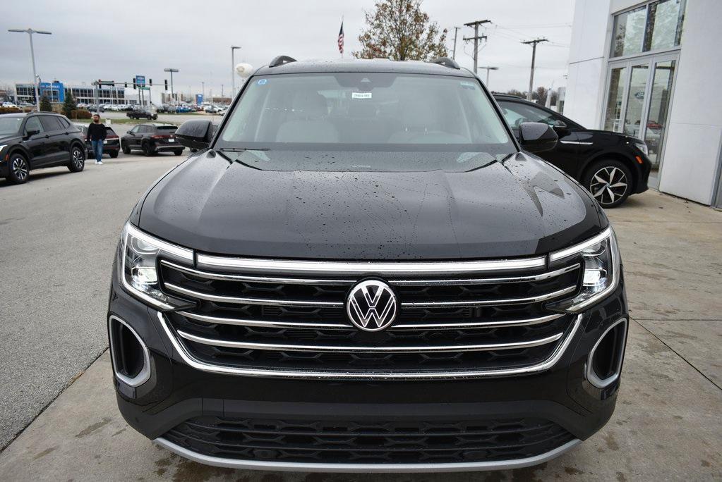 new 2025 Volkswagen Atlas car, priced at $43,148