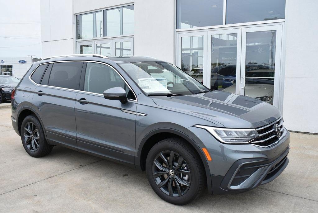 new 2024 Volkswagen Tiguan car, priced at $31,107