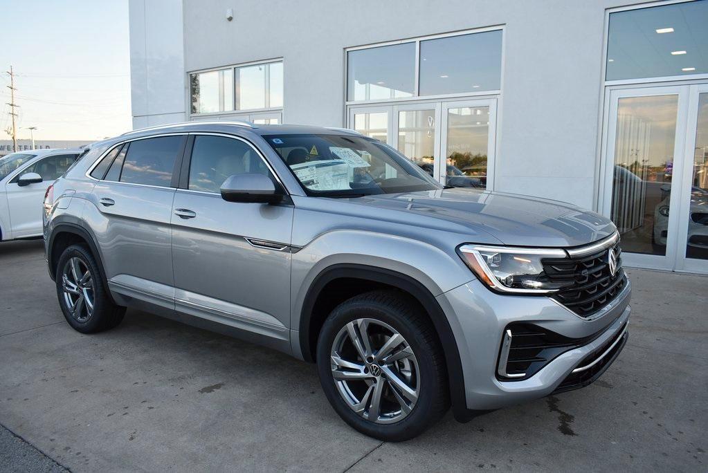 new 2024 Volkswagen Atlas Cross Sport car, priced at $44,687