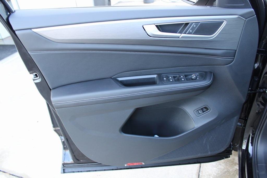 new 2026 Volkswagen Atlas Cross Sport car, priced at $45,089