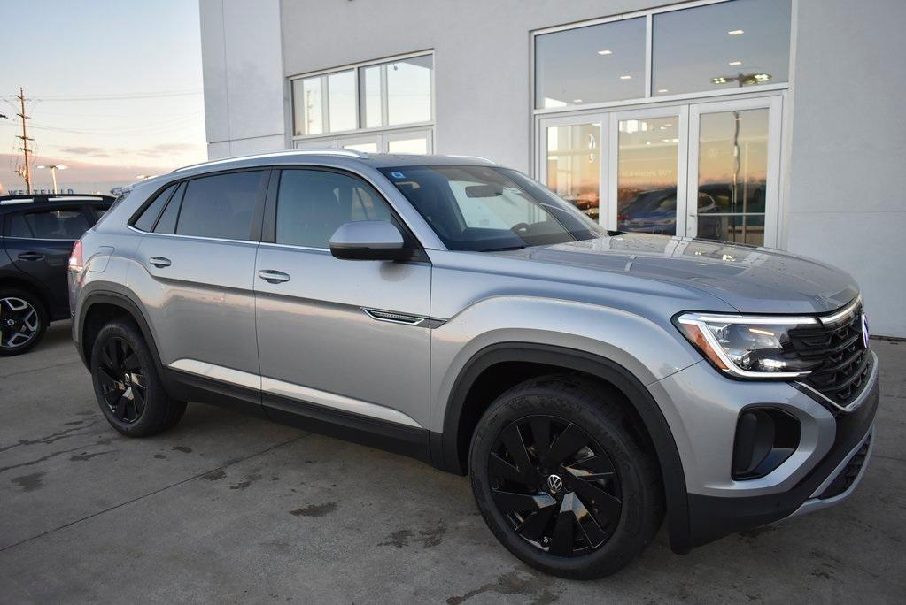 new 2025 Volkswagen Atlas Cross Sport car, priced at $45,308