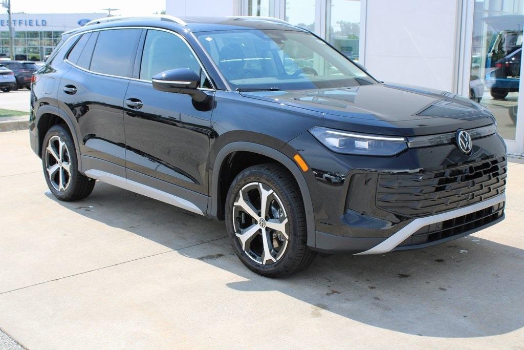 new 2025 Volkswagen Tiguan car, priced at $35,739