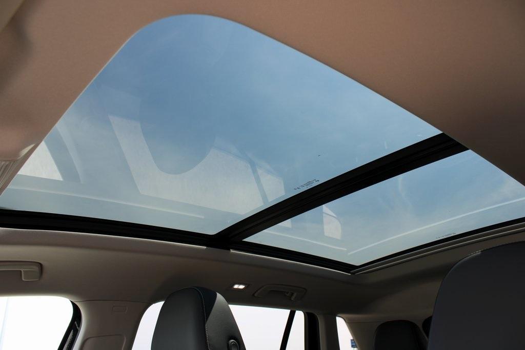 new 2025 Volkswagen Tiguan car, priced at $35,739