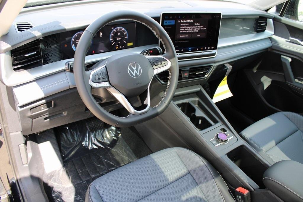 new 2025 Volkswagen Tiguan car, priced at $35,739