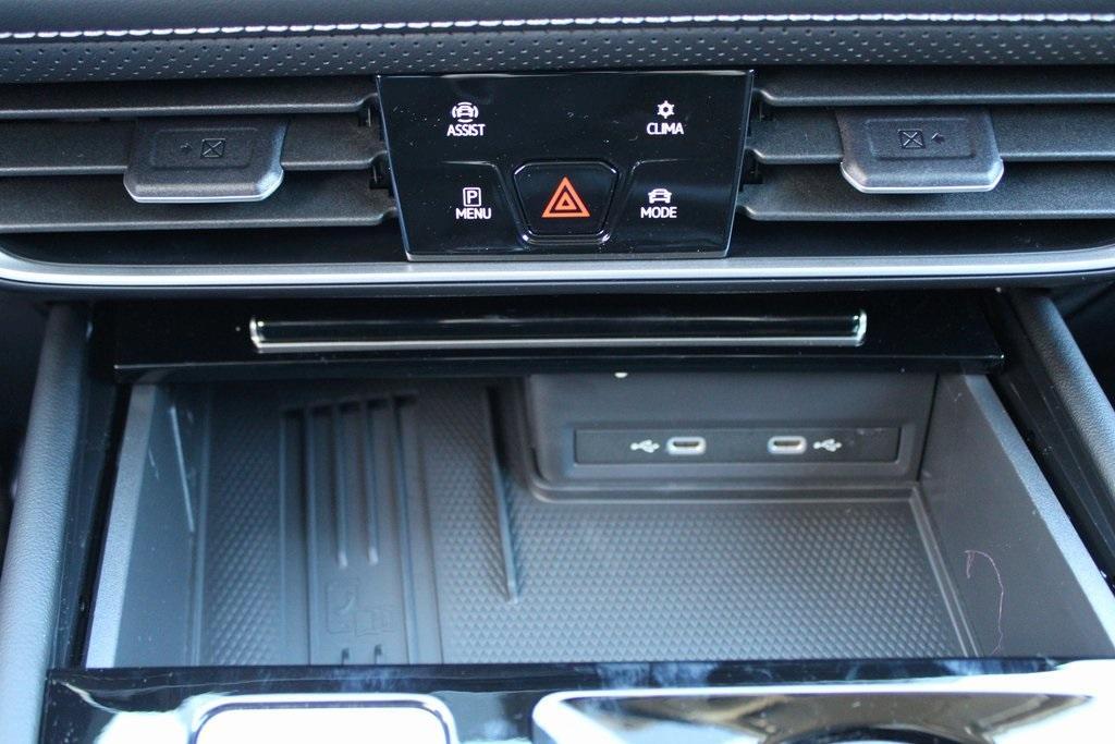 new 2026 Volkswagen Atlas car, priced at $45,110