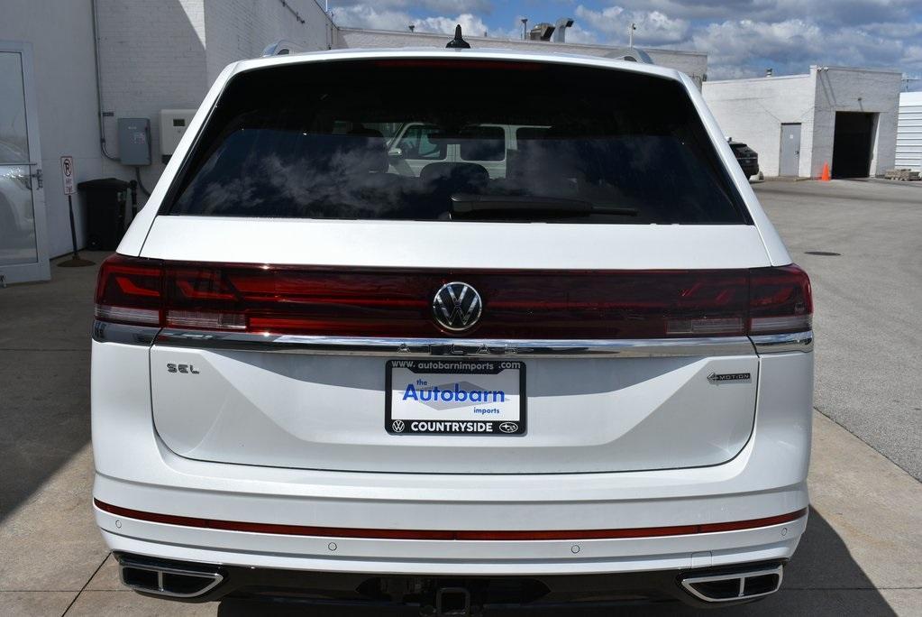 new 2024 Volkswagen Atlas car, priced at $50,385
