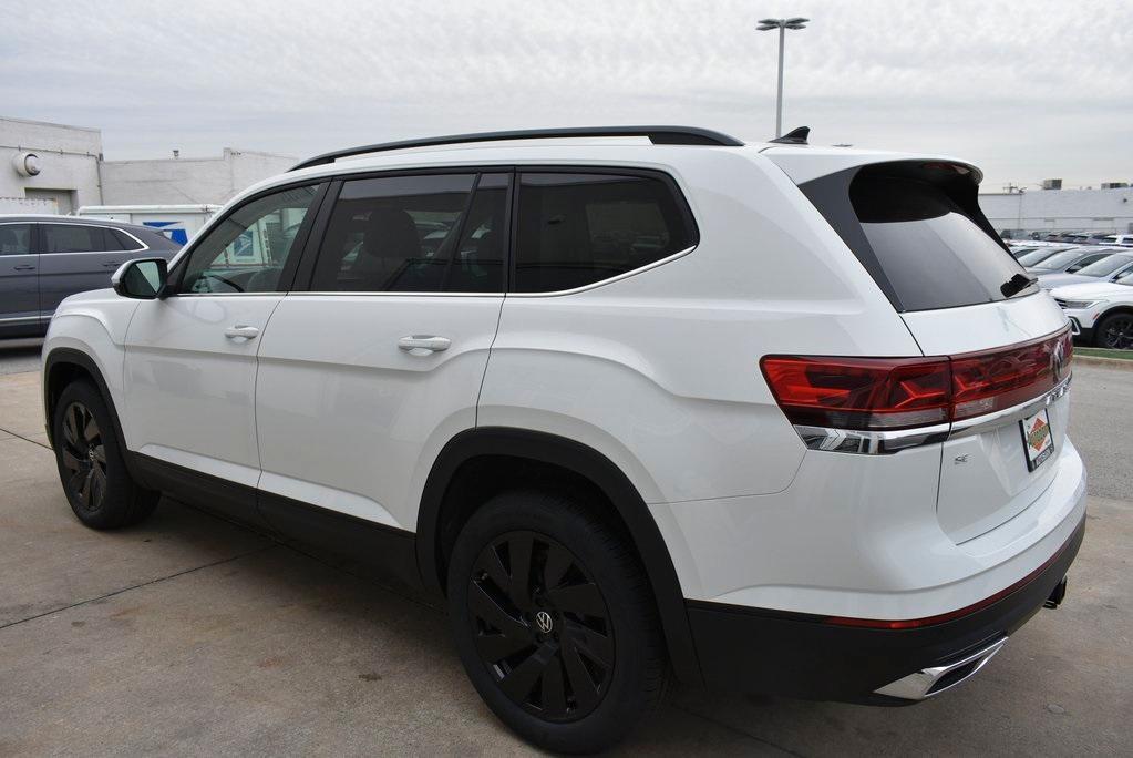 new 2025 Volkswagen Atlas car, priced at $44,778