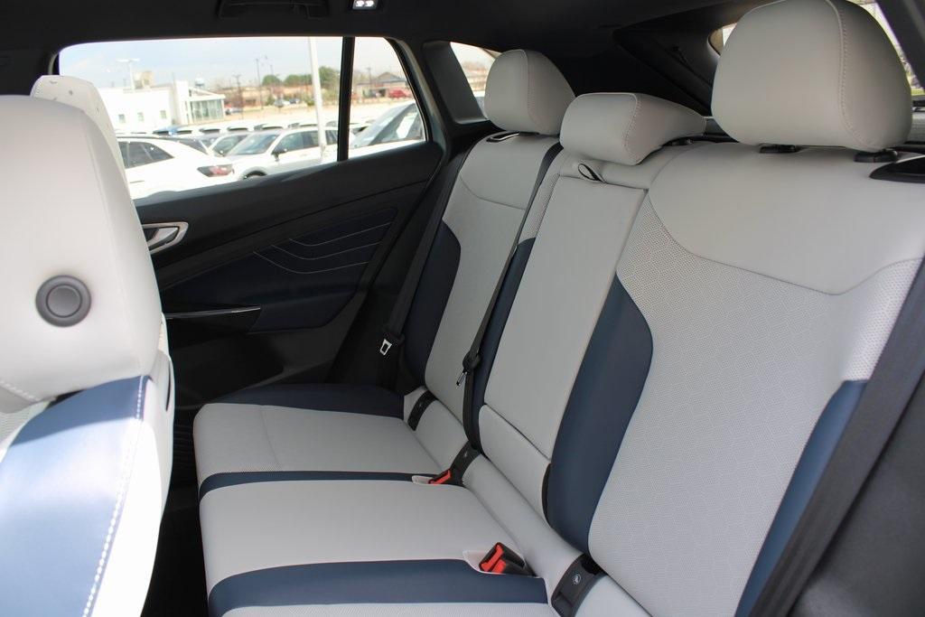 new 2025 Volkswagen ID.4 car, priced at $49,847
