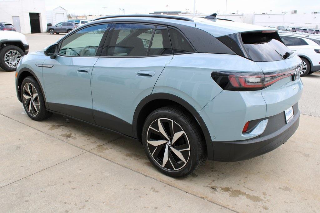 new 2025 Volkswagen ID.4 car, priced at $49,847
